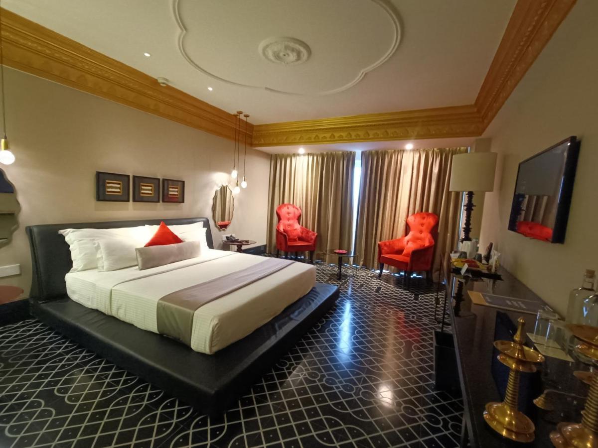 Boulevard By Design Hotel Ченай Екстериор снимка