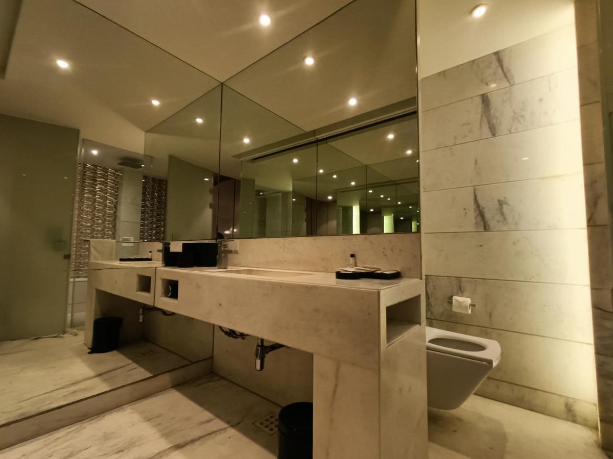 Boulevard By Design Hotel Ченай Екстериор снимка
