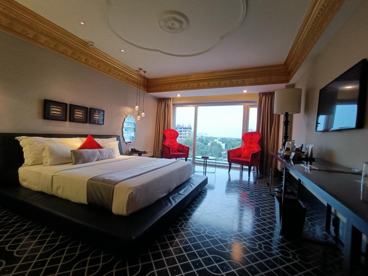 Boulevard By Design Hotel Ченай Екстериор снимка