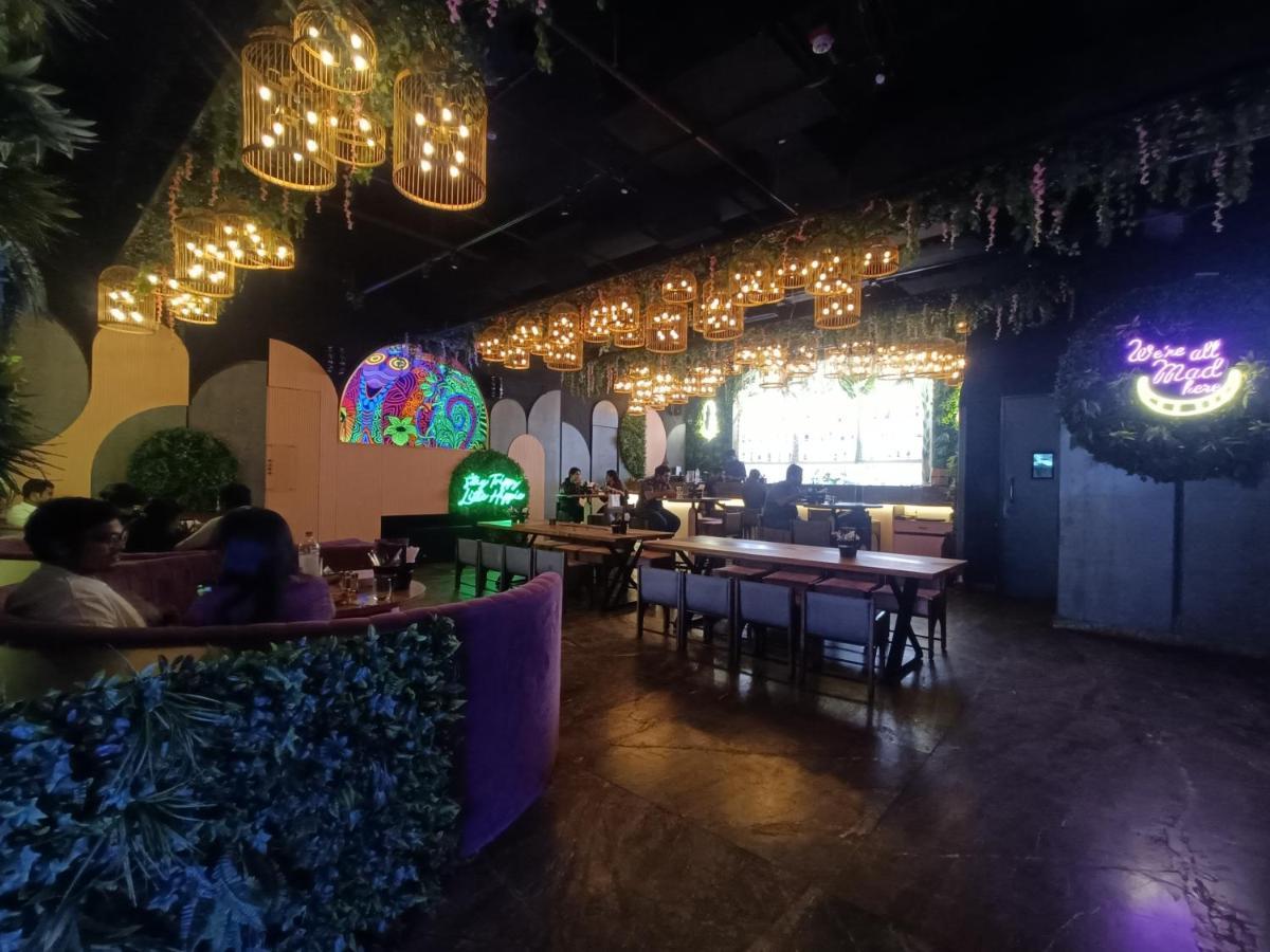 Boulevard By Design Hotel Ченай Екстериор снимка
