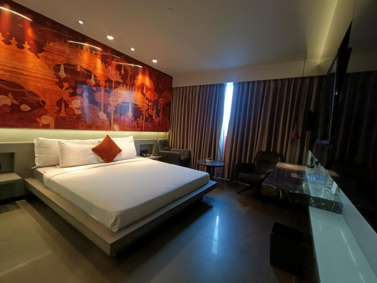 Boulevard By Design Hotel Ченай Екстериор снимка