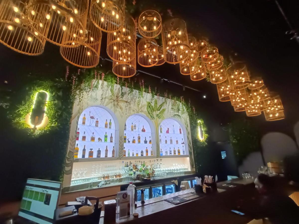 Boulevard By Design Hotel Ченай Екстериор снимка